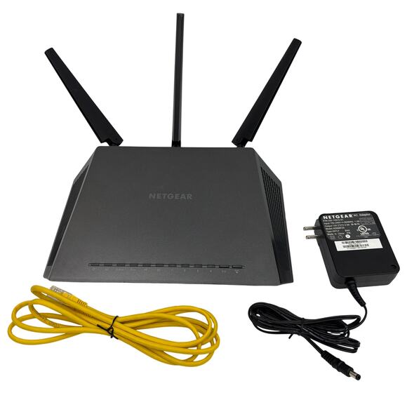 NETGEAR Nighthawk AC1900 Smart WiFi Router R7000 with Power Adapter - Picture 1 of 9